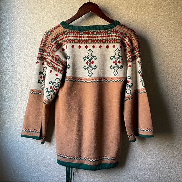 Vintage Catalina Jacquard Wool Southwestern Aztec Bell Sleeve Sweater Medium - Picture 8 of 9